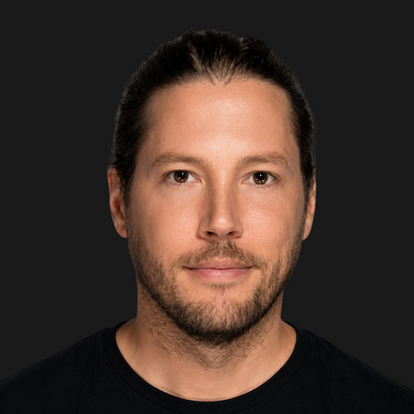 Peter Lindholm